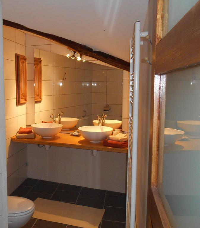 Sous Les Marronniers Bed & Breakfast Petit-Palais-et-Cornemps ภายนอก รูปภาพ